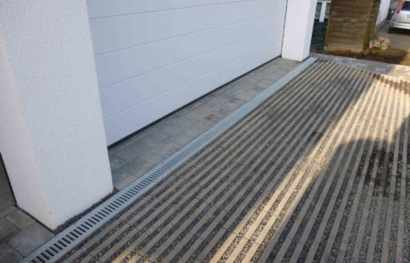 Einfahrt Neue Pflasterung Mit Drainage