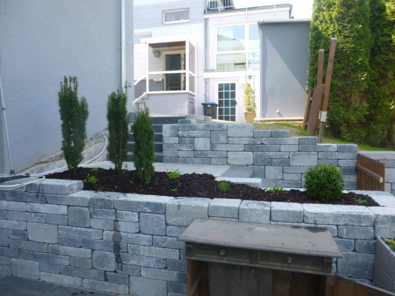 Mauerbau und Pflasterarbeiten in St. Wendel | Henrichs Garten